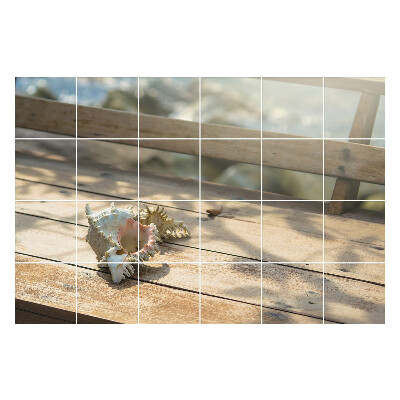 Autocolante gresie si faianta Scoică pe un fundal de lemn