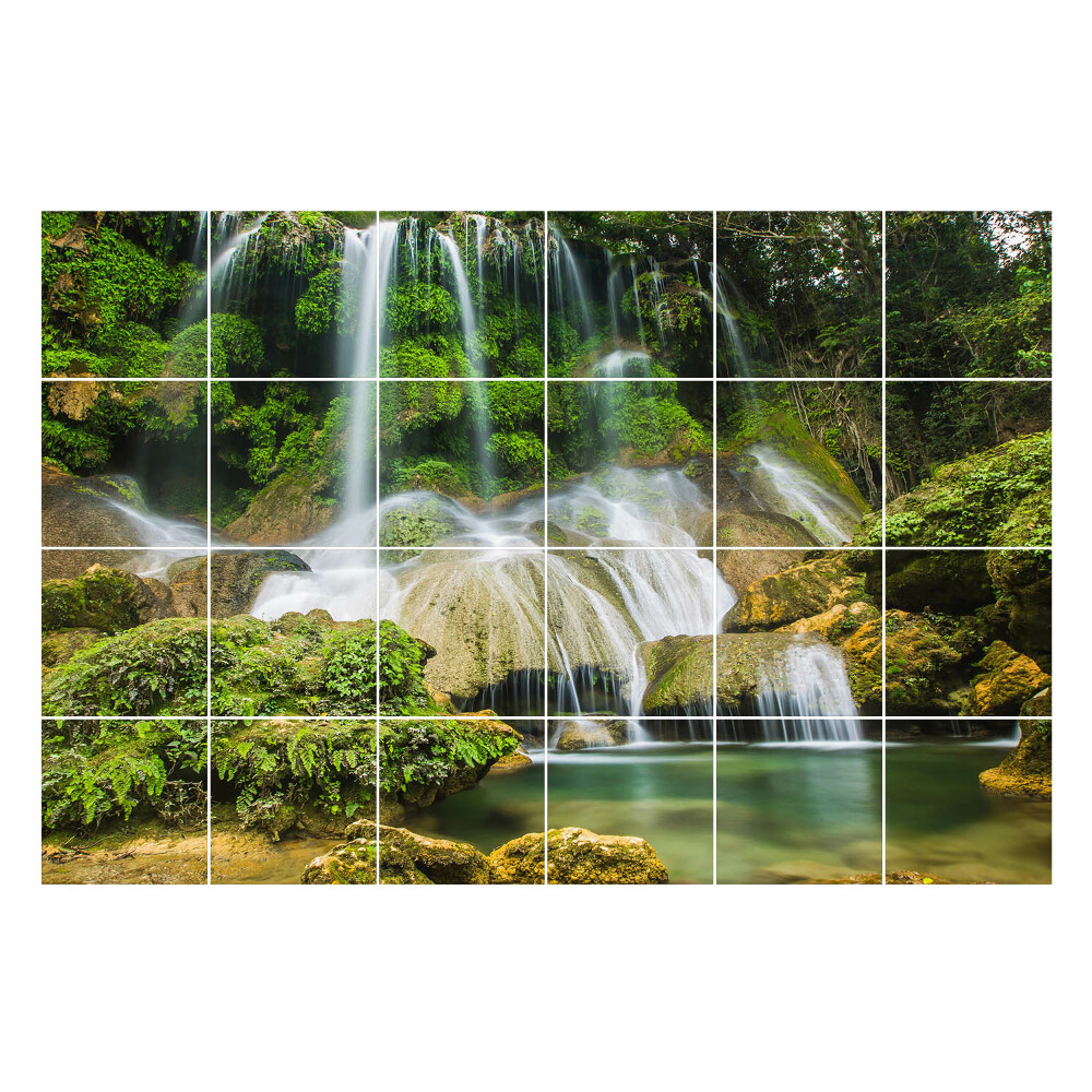 Autocolante gresie si faianta Cascadă în pădurea verde