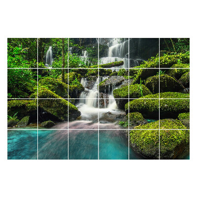 Autocolante gresie si faianta Cascadă în pădurea verde