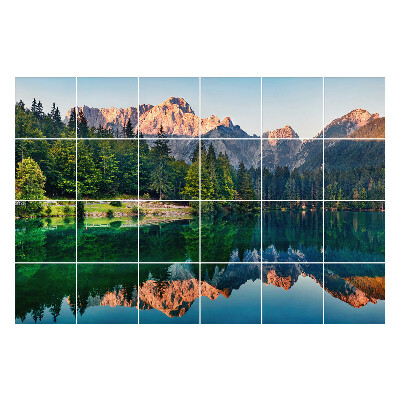 Autocolante gresie si faianta Peisaj montan cu reflecție