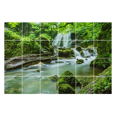 Autocolante gresie si faianta Cascadă în pădurea verde