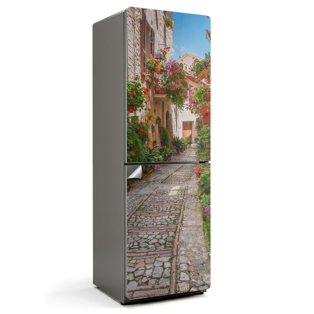 Folie frigider O stradă fermecătoare cu flori