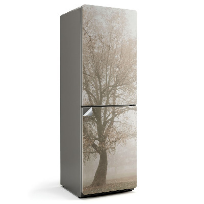 Folie frigider Peisaj cețos cu un copac