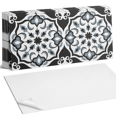 Panou perete Model floral cu ornamente